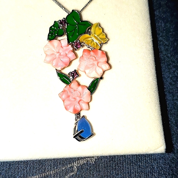 Jardin Collection Jewelry Jardin Collection Jade Mother Of Pearl Flower Necklace